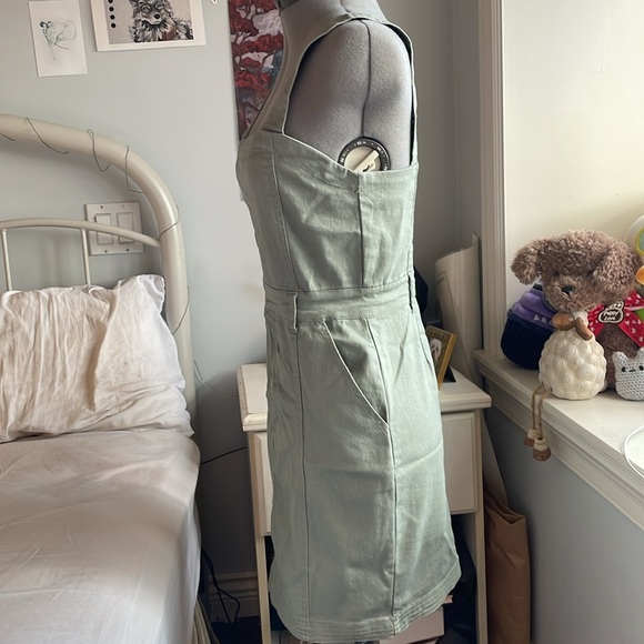 Green Midi Dress - Picture 2 of 3